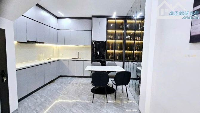 BÁN NHÀ NHÀ NGUYỄN ĐÌNH THI, 1 NGOẶT 40M RA PHỐ, 46M x 5T, MT 4M - Ô TÔ DỪNG ĐỖ 24/24🚘 - 1