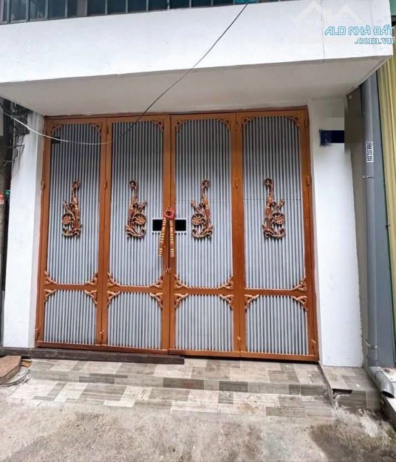 TT Trâu Quỳ - Gia lâm - Hà Nội  - Ô tô đỗ cửa đường thông tứ tung - 1