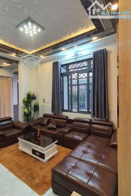 Nhà đẹp giá sốc – Căn góc sang trọng khu dân cư Đào Tông Nguyên, Nhà Bè - 1