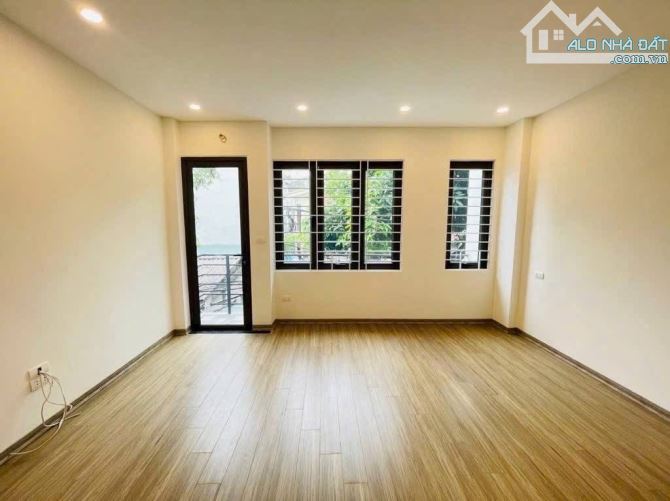Bán nhà 5 tầng mới Nguyễn Văn Linh- ô tô gần, dân trí- Chẵn 5 tỷ - 1