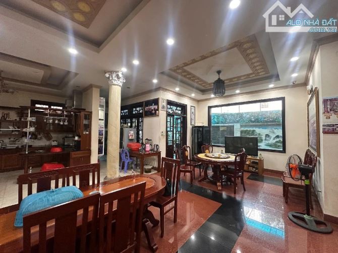 Ngay Hồ Xuân Hương, biệt thự Biển đẳng cấp - 1