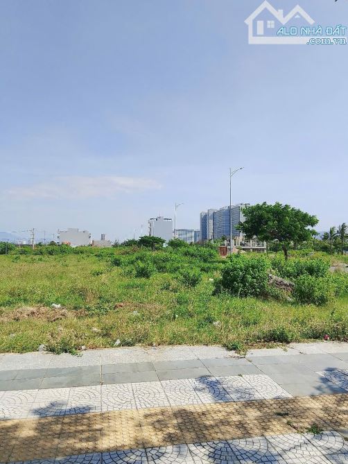 Bán lô đất 600m2 2 mặt tiền Minh Mạng cách biển 1 block cực VIP chỉ 45 tỷ - 1