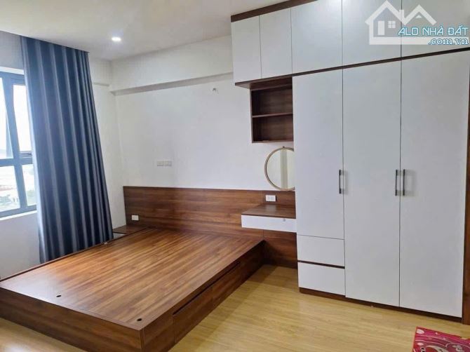 Bán Nhanh Nhà 4 Tầng . Phố Vũ .Đại Phúc . dt 55m . mt 3.5m . hướng ĐB & TN . giá 11 tỷ 3 - 1