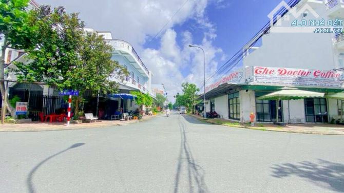 Bán đất 64 m2 đường số 11 khu dân cư đại học Y Dược - 1