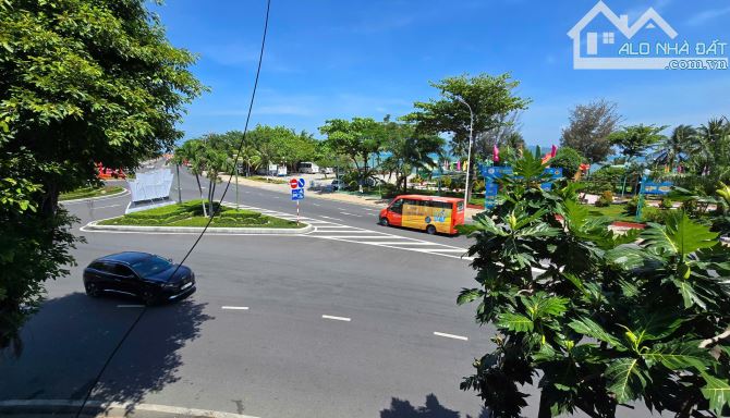 Bán nhà mặt tiền đường Phạm Văn Đồng giá chỉ hơn 8 tỉ - 1