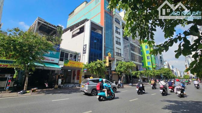 Chính chủ bán tòa nhà Mặt Tiền đường Dương Quảng Hàm, Gò Vấp, hầm 8 tầng nổi, HĐT 300 tr - 1