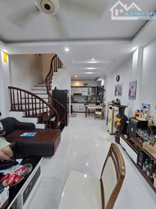Phân lô Đa Sỹ, Kiến Hưng, Hà Đông, Bán nhà 42m 4 tầng Kinh doanh, Ô tô tránh, Hơn 8 tỷ - 1
