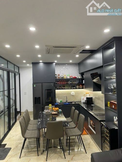 Bán nhà đẹp phố đức giang ,ô tô tránh vỉa hè kinh doanh giá đàu tư - 1