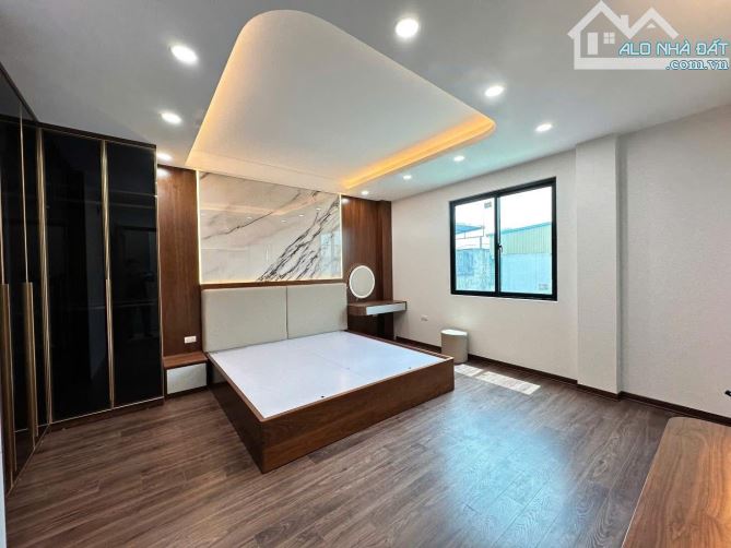 NHÀ PHỐ VŨ TÔNG PHAN NHÀ ĐẸP LÔ GÓC 2 THOÁNG 4 TẦNG OTO ĐỖ CỬA 65M NHỈNH 10 TỶ. - 1