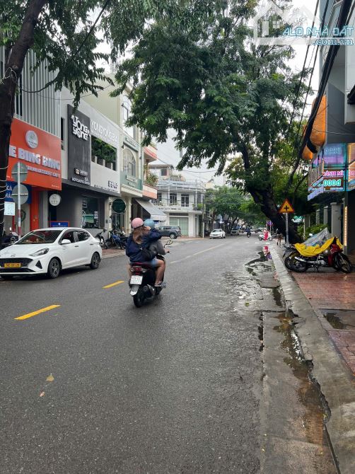 Bán nhà cấp 4 mặt tiền đường Bạch Đằng đoạn Ngô Thời Nhiệm, chiều ngang 8,3m khu phố Hàn - 1