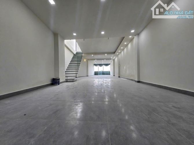 GIẢM 5 TỶ NHÀ 109A QUỐC HƯƠNG, P. THẢO ĐIỀN mặt tiền hầm, 5 tầng view Landmark 81 - 1