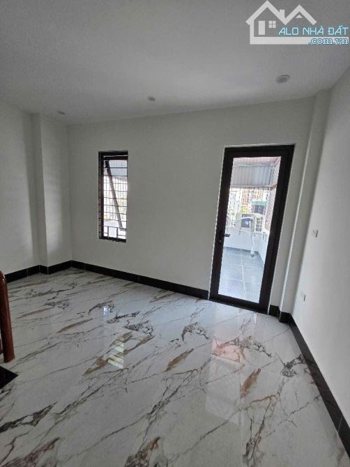 💥 BÁN NHÀ ĐẸP PHỐ TRẠM – 6 TẦNG MỚI – MẶT TIỀN 4.3M – FULL NỘI THẤT – Ô TÔ TRÁNH - 1