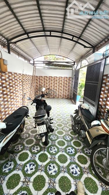 Nhà Phố 3 Tầng - Ngay Lý Phục Man - Quận 7 - 4x19 - Hẻm Xe Hơi - Nhỉnh 6 Tỷ - 1