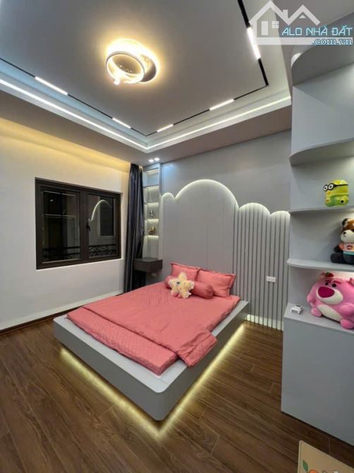 Bán nhà Minh Khai - Nhà đẹp, full nội thất - 20m ra phố - sát vách Time city.