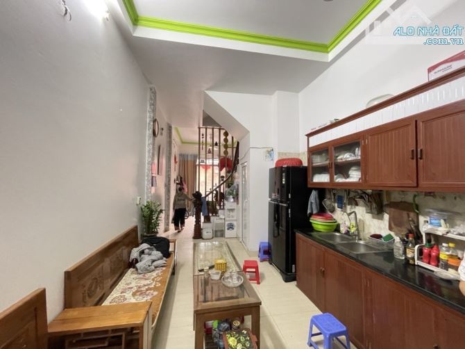 Nhà Gia Quất bán- Dân xây 4 tầng 35m2- Ô tô đỗ cửa, ngõ thông- Chẵn 5 tỷ - 1