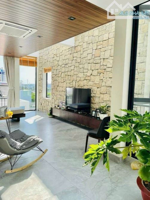 Dương Quảng Hàm gần Emart PVTrị,  DT :12x21,8m, hầm 6 tầng,khoán 110 triệu, giá 42 tỷ - 1