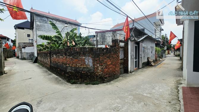 ĐƯỜNG THÔNG OTO ĐỖ - ĐẤT VUÔNG ĐẸP - BA BƯỚC CHÂN RA TRỤC KINH DOANH - CÁCH QL2 200M - 1