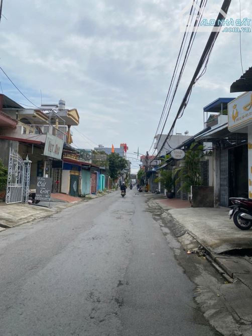 Bán nhà 3 tầng lô góc mặt đường Đất Đỏ - vị trí tuyến 2 Trường Chinh - Kiến An - 1