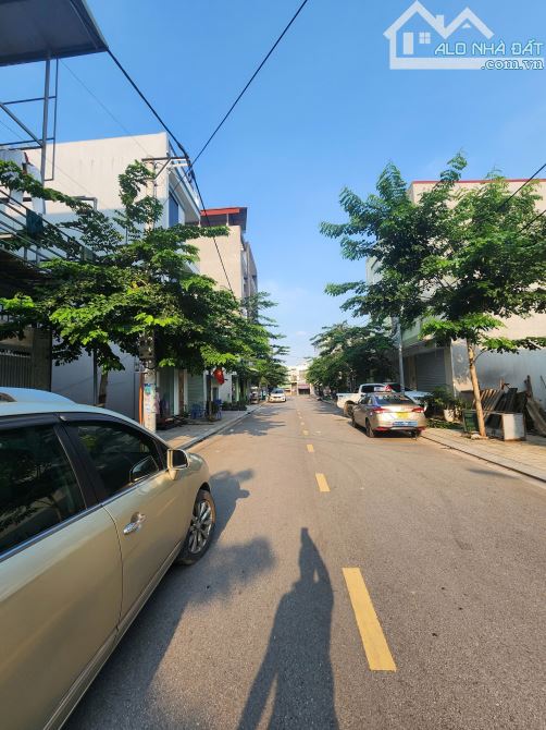 BÁN ĐẤT TẶNG NHÀ XƯỞNG GIÃN DÂN LÃM TRẠI, VÂN DƯƠNG, BN. DT 163M2 SẴN DÒNG TIỀN - 1