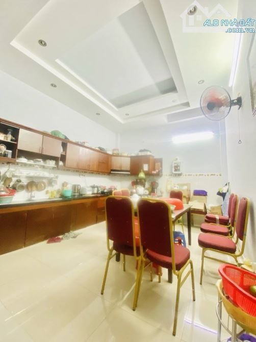 HẺM Ô TÔ 6M NGAY CHỢ TÂN HƯƠNG- QUẬN TÂN PHÚ - GẦN MẶT TIỀN- DT 4M X 20M- 4 TẦNG - 1