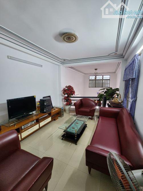 Bán nhà 4 tầng kinh doanh đường 2 tháng 4 gần Chợ Đầm Nha Trang - 1