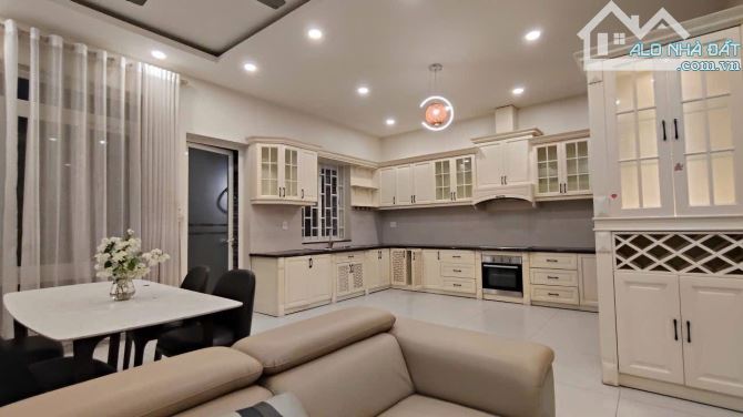 Nhà 3 lầu Mặt tiền đường số Tăng Nhơn phú gần trường cao đẳng - 1