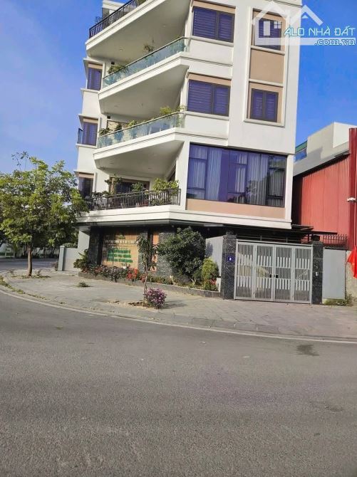 Bán gấp Nhà 5 tầng khu TĐC phường Việt Hưng, Lô góc, Vỉa hè đường 17m, Khuôn tiền 13.x tỷ - 1