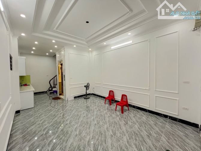 Lê Thanh Nghị - Nhà mới ở luôn, lô góc thoáng sáng - 39m*5T - 11.6 Tỷ - Không đăng ảo - 1