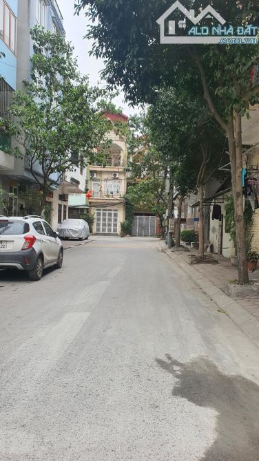 PHÚC ĐỒNG,LONG BIÊN 19tỷ 85m MẶT TIỀN 5.5, SẴN 5 TẦNG Ô TÔ GARA - 1