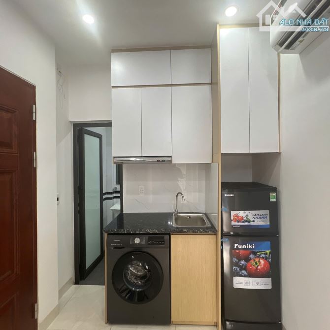 Cho Thuê CCMN 266 Đội Cấn Ba Đình 25m2 Studio Gác Xép Ban Công Giặt Riêng Thang Máy 13P - 1