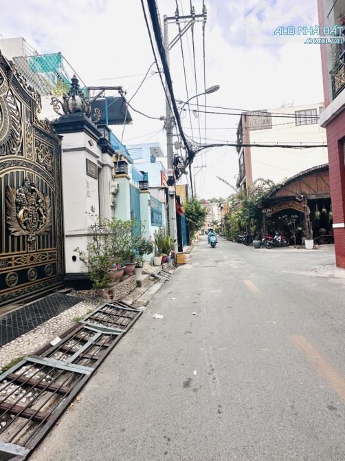 BÁN GẤP BIỆT THỰ ĐẸP, TRUNG MỸ TÂY TẶNG HẾT NỘI THẤT, QUẬN 12, DT 125M2(5.1 × 25), GIÁ  RẺ - 1