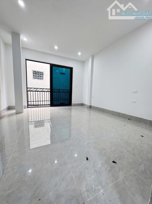 Bán nhà Bạch Mai 20/25m2, 5T, mt 3.7m lô góc, ngõ rộng, kinh doanh nhỏ. Giá 7.3 tỷ có TL