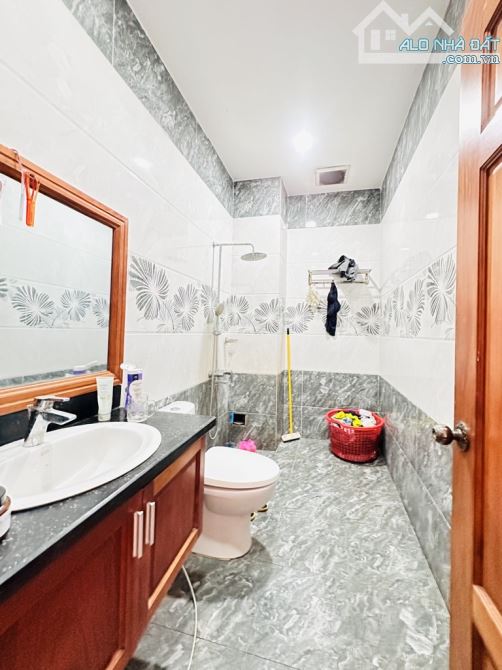 BÁN GẤP BIỆT THỰ ĐẸP, TRUNG MỸ TÂY 19, TẶNG NỘI THẤT, QUẬN 12, DT 125M2(5.1 × 25), GIÁ RẺ - 12