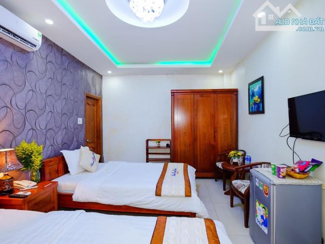 𝐊𝐇Á𝐂𝐇 𝐒Ạ𝐍 𝟐𝟕 𝐏𝐇Ò𝐍𝐆 – 𝐌Ặ𝐓 𝐓𝐈Ề𝐍 𝐇𝐎À𝐍𝐆 𝐃𝐈Ệ𝐔 240M2 – 𝐓𝐑𝐔𝐍𝐆 𝐓Â𝐌 - 16