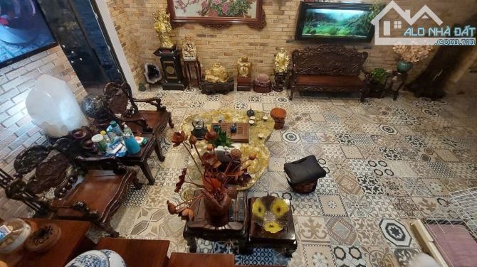 BÁN NHÀ LIỀN KỀ MINH NHỰA PHƯỜNG BỒ ĐỀ, DT: 115m2 x 6T, Thang Máy, Full Nội Thất, 45 Tỷ. - 2