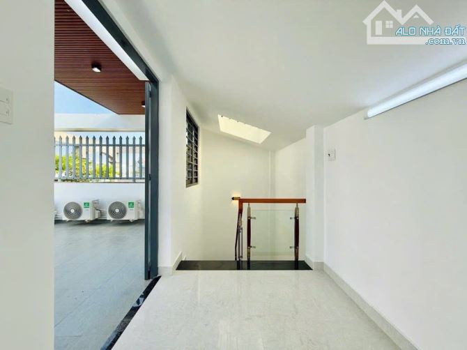 Bán nhà HẺM XE TẢI ĐUA Trần Nhân Tôn Q.10, 4 tầng, sổ đẹp, chỉ 6.x tỷ - 2
