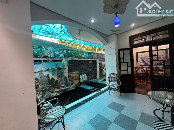 Ngay Hồ Xuân Hương, biệt thự Biển đẳng cấp - 2
