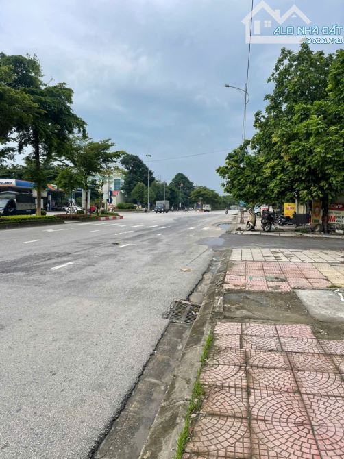 Bán 1 cặp lô góc Xuân Ổ B mặt chính Ql1A đường 40m. Xuân ổ. Võ cường BN. dt 156m2 mt 9m - 2