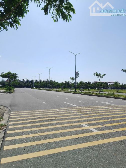 Bán lô đất 600m2 2 mặt tiền Minh Mạng cách biển 1 block cực VIP chỉ 45 tỷ - 2
