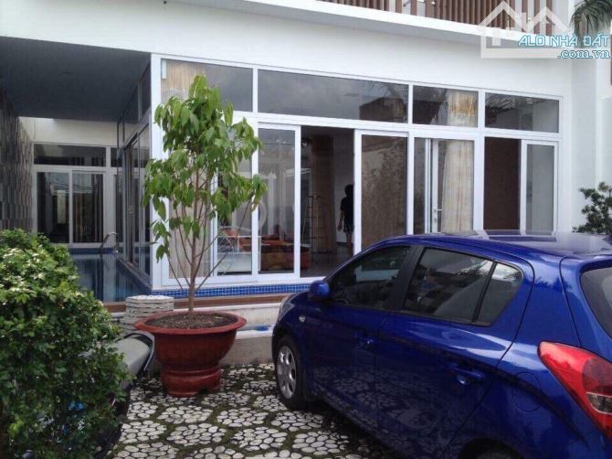GIẢM SÂU CĂN BIỆT THỰ MẶT TIỀN ĐỐI DIỆN BỆNH VIỆN HÓC MÔN 10X40 SIÊU ĐẸP KINH DOANH ĐỈNH - 2
