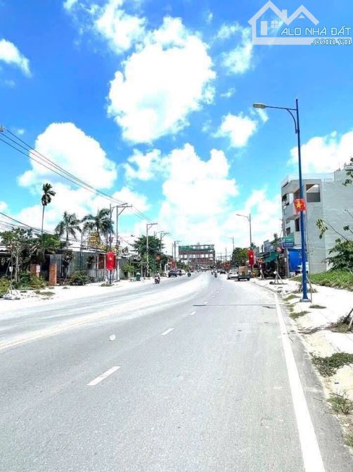 Bán Nhà cấp 4, vị trí cực đẹp để KDoanh, buôn bán, VPCTy,...đoạn sung nhất Hoàng Quốc Việt - 2