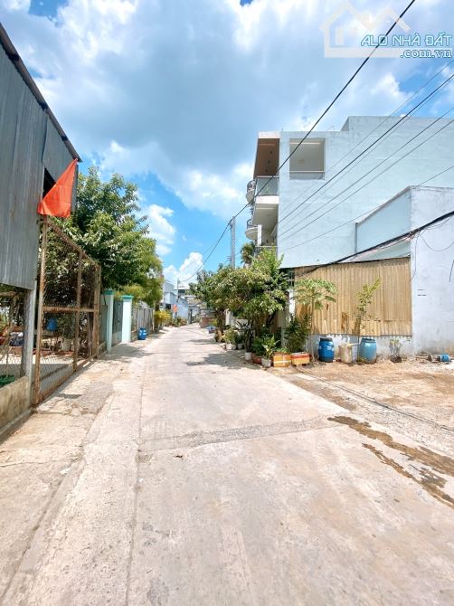 ĐỊNH CƯ BÁN GẤP - NGAY LÃ XUÂN OAI, LÊ VĂN VIỆT - Ô TÔ TRÁNH - 2 TẦNG 90M2 - NHỈNH 8 TY - 2