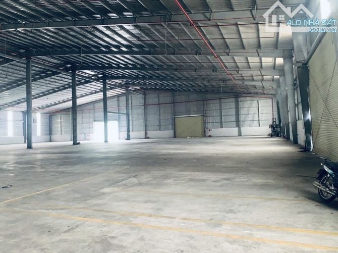 Cho thuê 2500m2 nhà xưởng mới dựng có PCCC trong ccn quất động - 2
