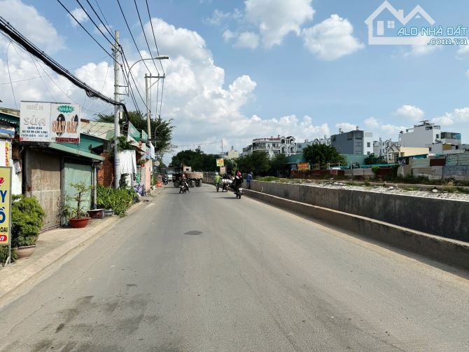 Đất 1/ Thạnh Lộc 13 gần chơi Cầu Đồng vs Ngã 4 Ga ( 4.8M x 12M ) SHR Q12 - 2