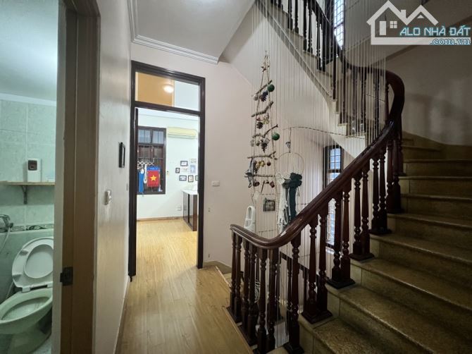 Bán căn nhà Phố Đặng Tiến Đông, 20M ra ô tô tránh, nguyên bản dân xây - 2