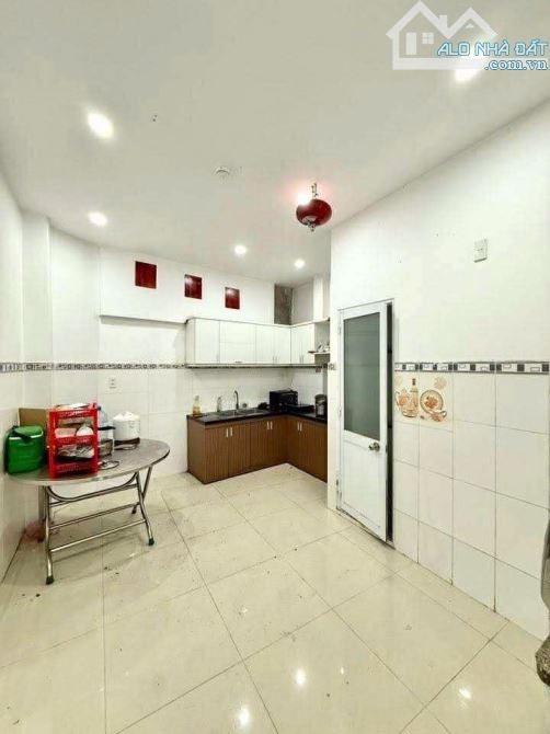 Bán tòa nhà 4 Tầng, 6phong cho thuê 18tr kiệt Nguyễn Du, Hải Châu - 2