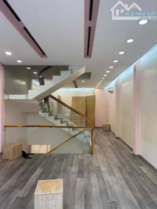 CHO THUÊ MT NGUYỄN TRÃI Q5 NGANG 5M - VỊ TRÍ TRUNG TÂM Q5  5*15M  75TR/THÁNG - 2
