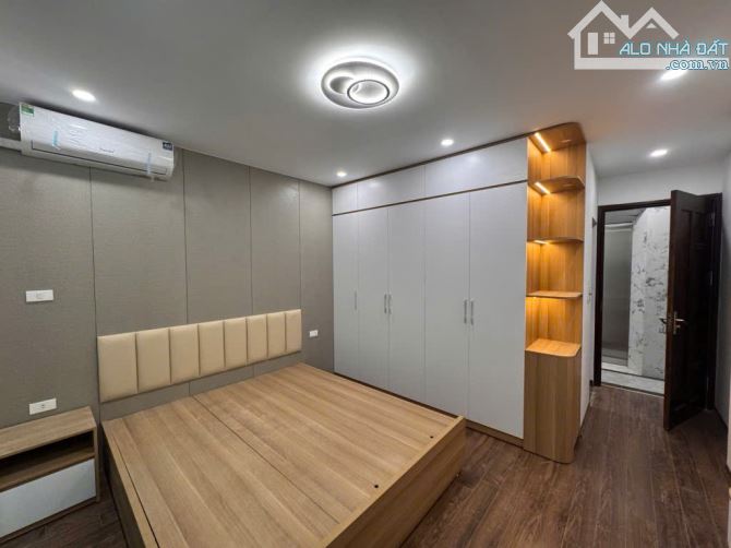 Bán gấp!! Lò Đúc - Trần Khát Chân - Nhà mới, 6 tầng thang máy, full nội thất.