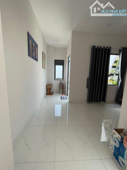 Cần Bán Nhà 1 Trệt 2 Lầu Mặt Tiền Đường Chu Mạnh Trinh 100M2 (5x20) - Giá: 13TỶ500Triệu BL - 2