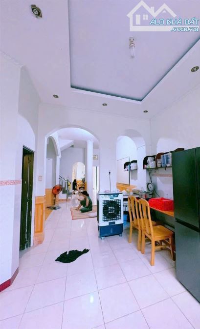 Chỉ 4,xtỷ TL_Bán nhà 1trệt 1lầu đường Nguyễn Ái Quốc BigC GO P Tam Hiệp mới - 1